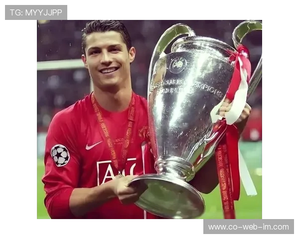 踢足球必知的十位球星及其传奇成就解析